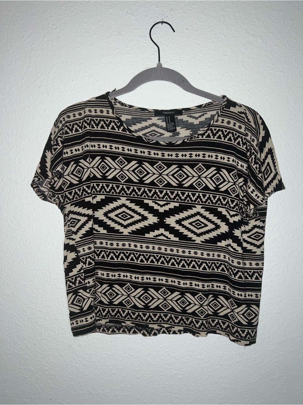 Forever 21 Black and Cream Aztec Short Sleeve Tee